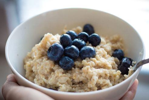 Oatmeal is the best foods for a healthy heart